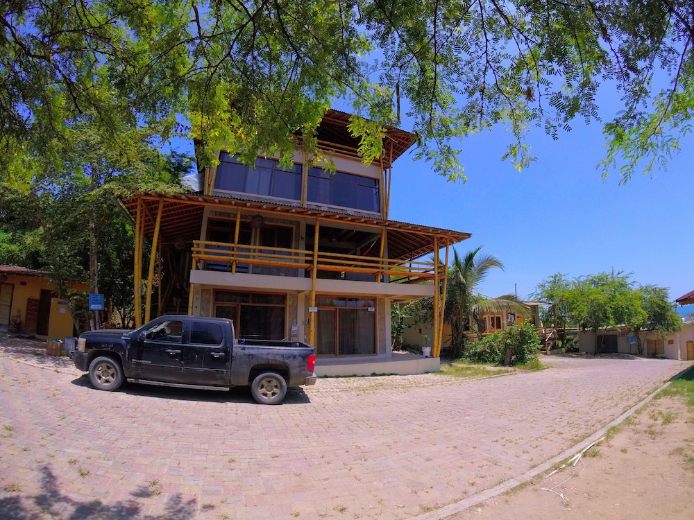 Punta Hills Montanita