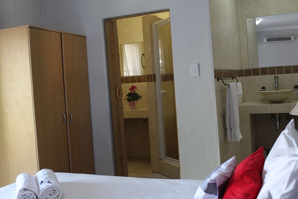 3Liebeloft Guest House