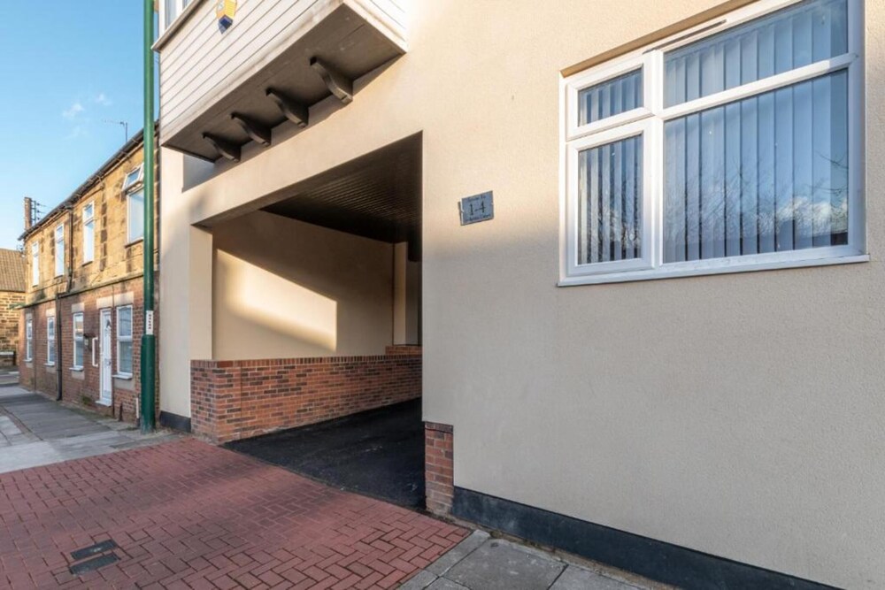 Jackson Court Apartments, Marske view 2