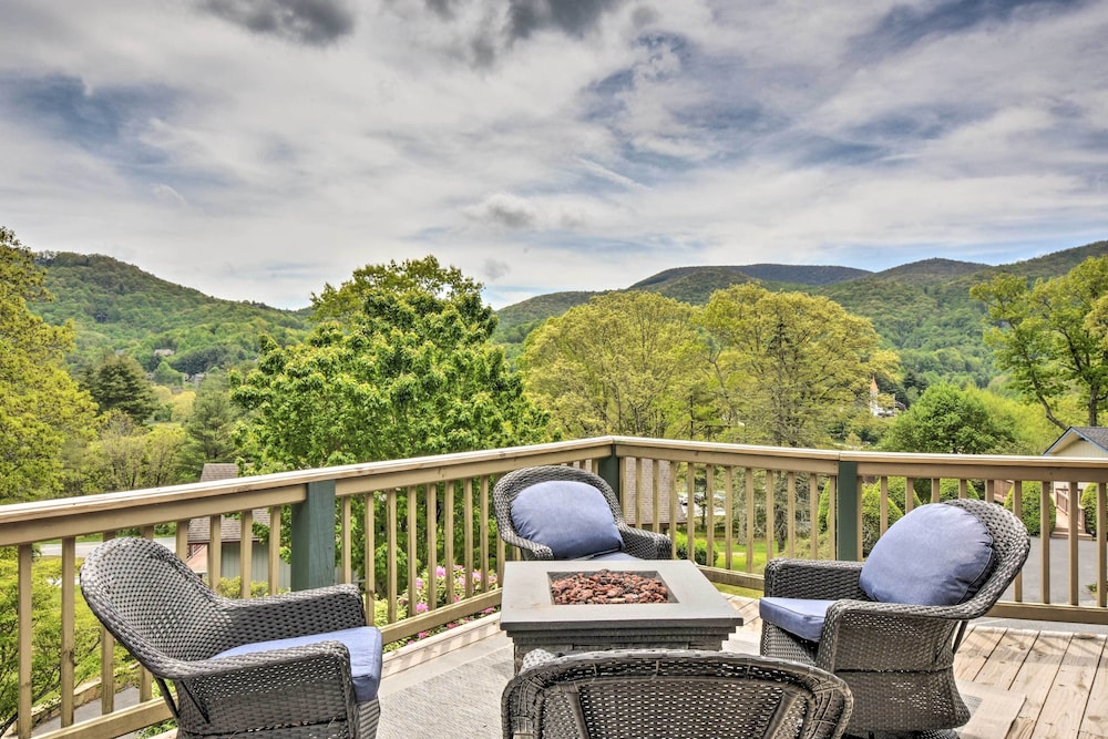 Serene Sky Valley Home w/ 180 Degree Mountain View