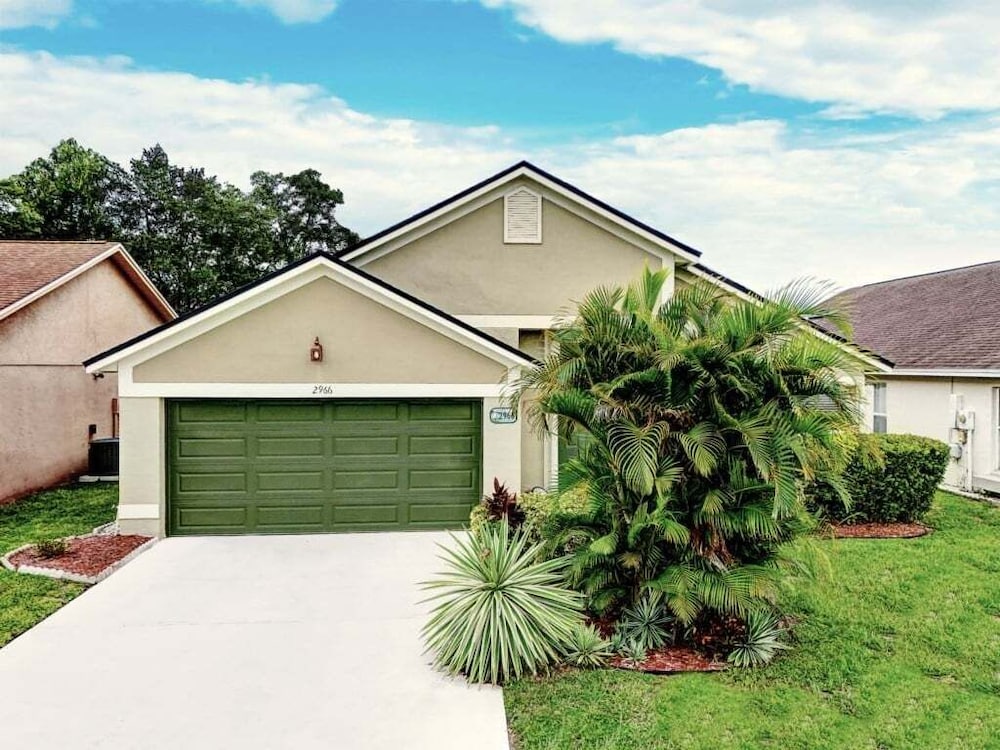 Cozy 3br Home W/ Private Pool Near Disney 3 Bedroom Villa