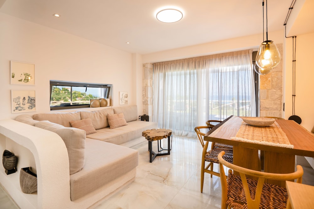 Olive Grove Panorama Suite Exi