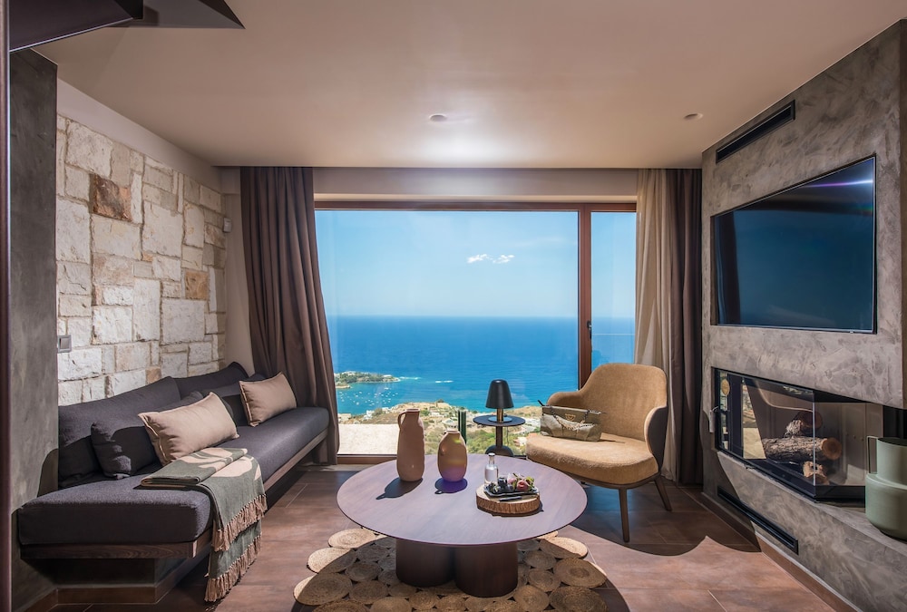 Villa Helios - Elevate Your Senses