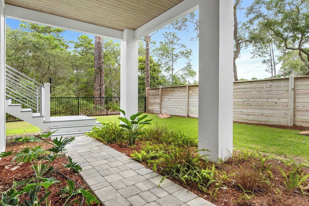30A Beach Bliss by Avantstay Golf Cart + Luxury Private Pool