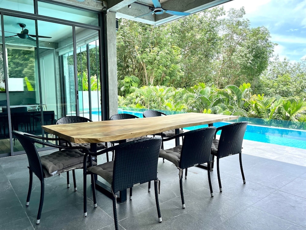Baan Saint Tropez Villas Kata Beach