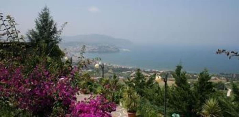 Hotel Residence Le Terrazze view 5