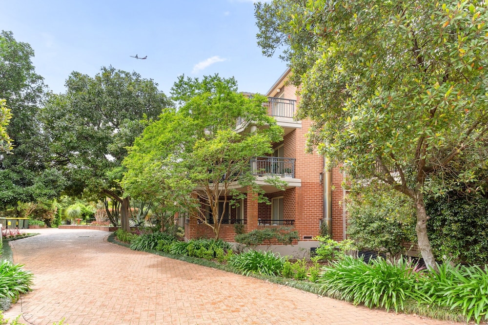Pristine 2-bed Near Marrickville Village