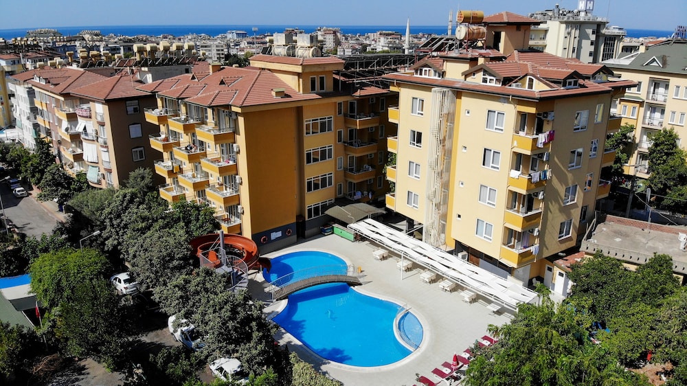 Rose Garden Apart Hotel - Image 41