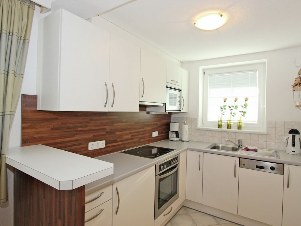 Apartment in Fiss Near Ski Lifts view 5