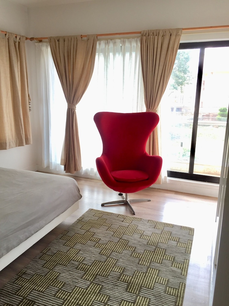 Drongpa suites