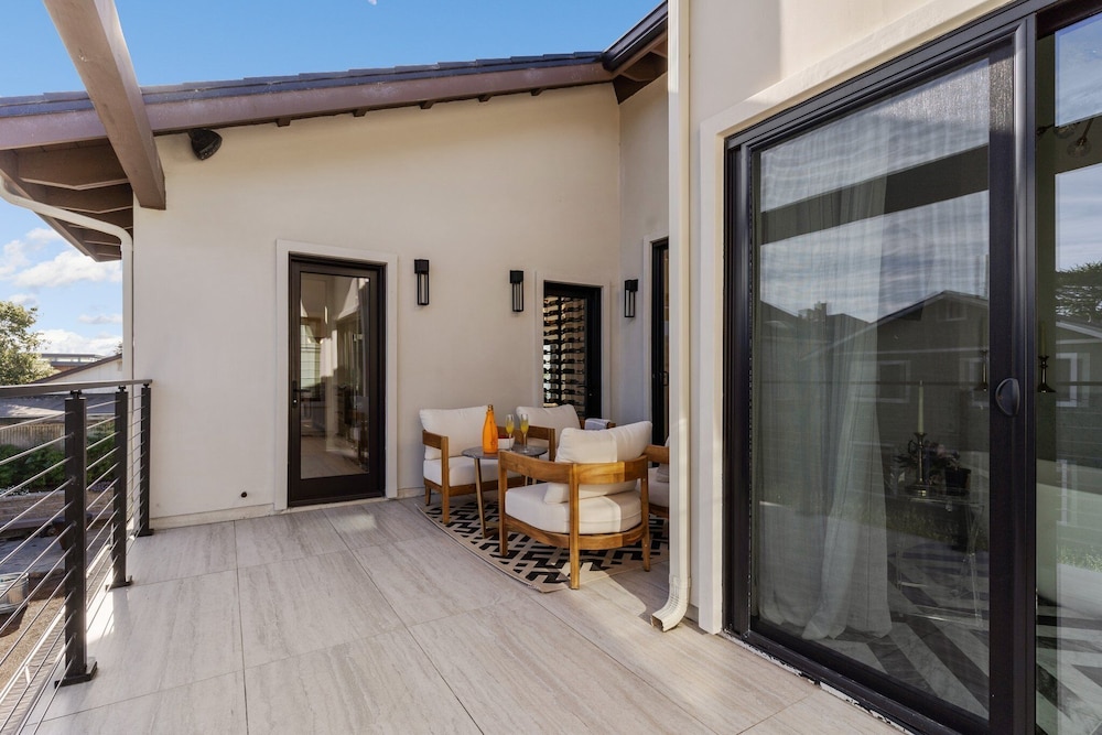 Ocean Whispers 4 Bedroom Home