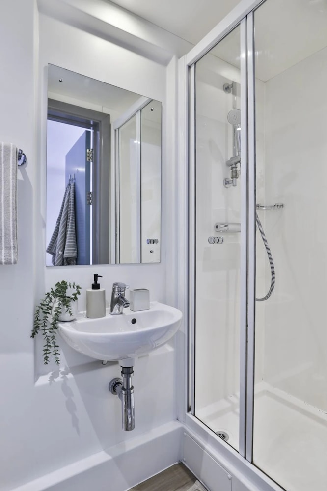 Student Only Picturehouse Apartments