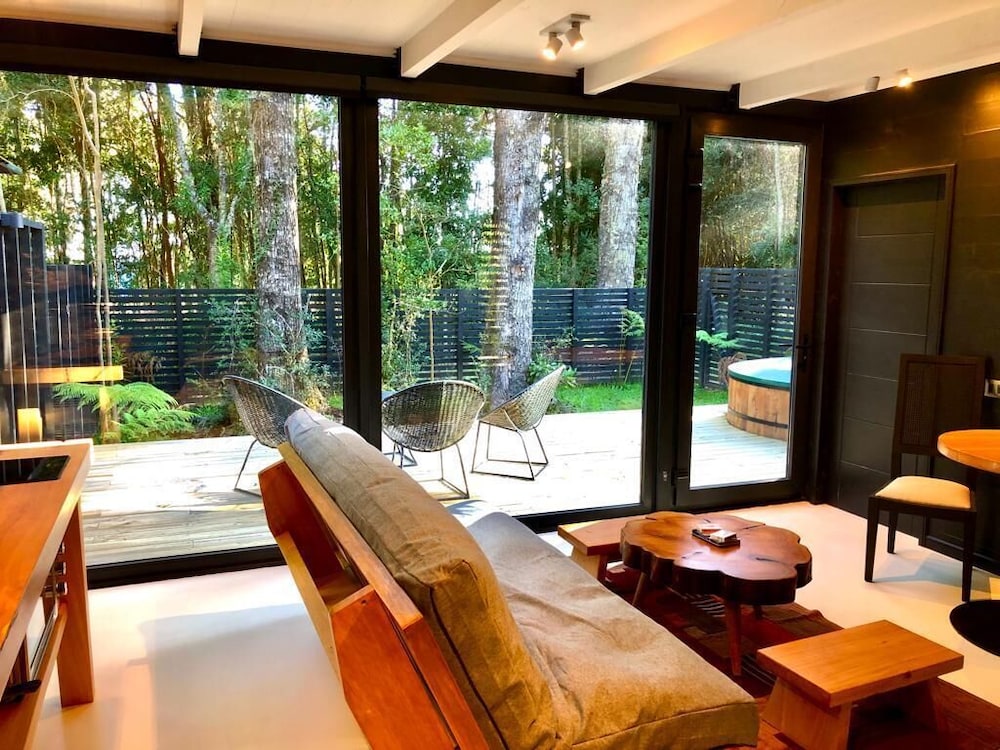 Calma Cabins