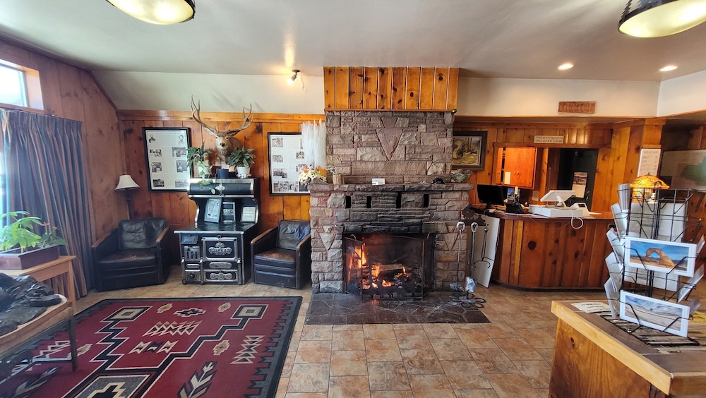 Jacob Lake Inn view 2