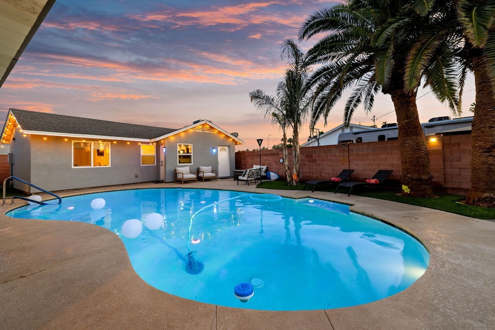 Desert Oasis Retreat Pool Spa Gameroom