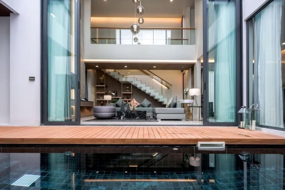 Mida Pool Villa
