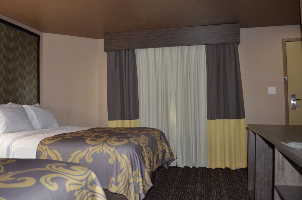 AArya Hotel By Niagara Fashion Outlets
