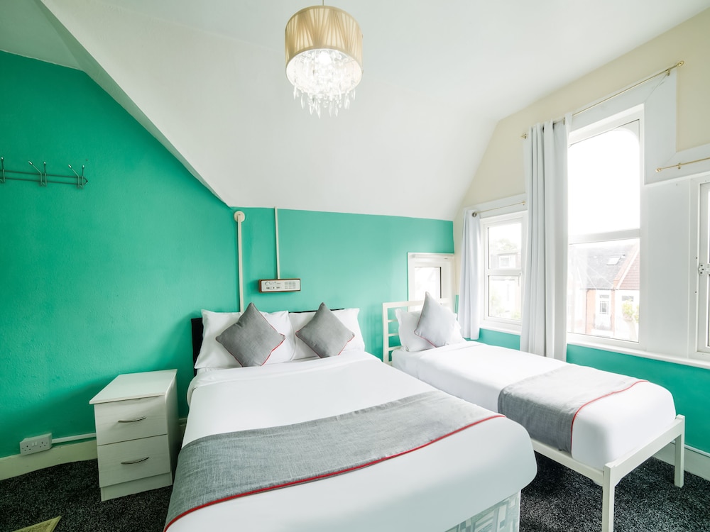 Devine Beach Hotel, Westcliff Southend-On-Sea