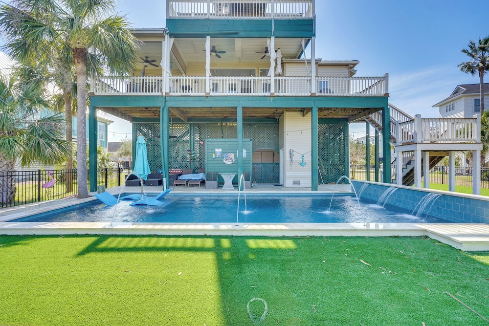 Marina & Golf Course Views: Edisto Island Home