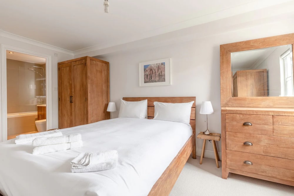Contemporary 2 Bedroom Apartment in Bermondsey