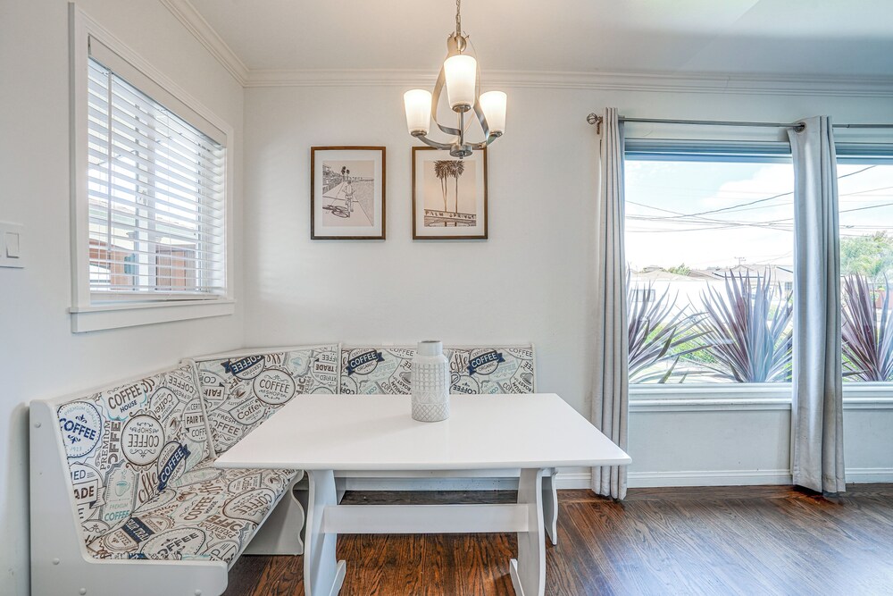 Private Zen Garden + Fireplace: Chic Hayward Oasis