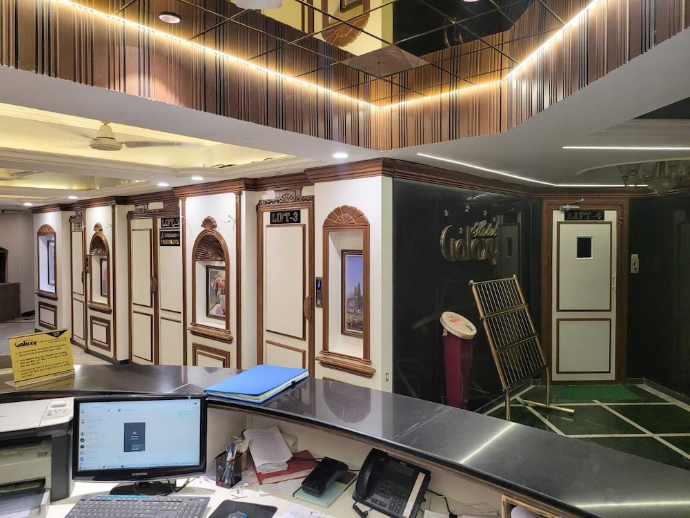 Lobby & Reception