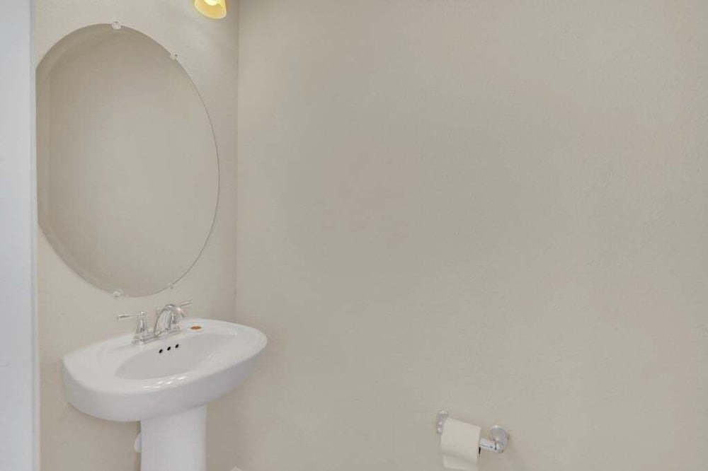 The Cutest Tonwhome & Private Splash Pool! 5 Bedroom Townhouse