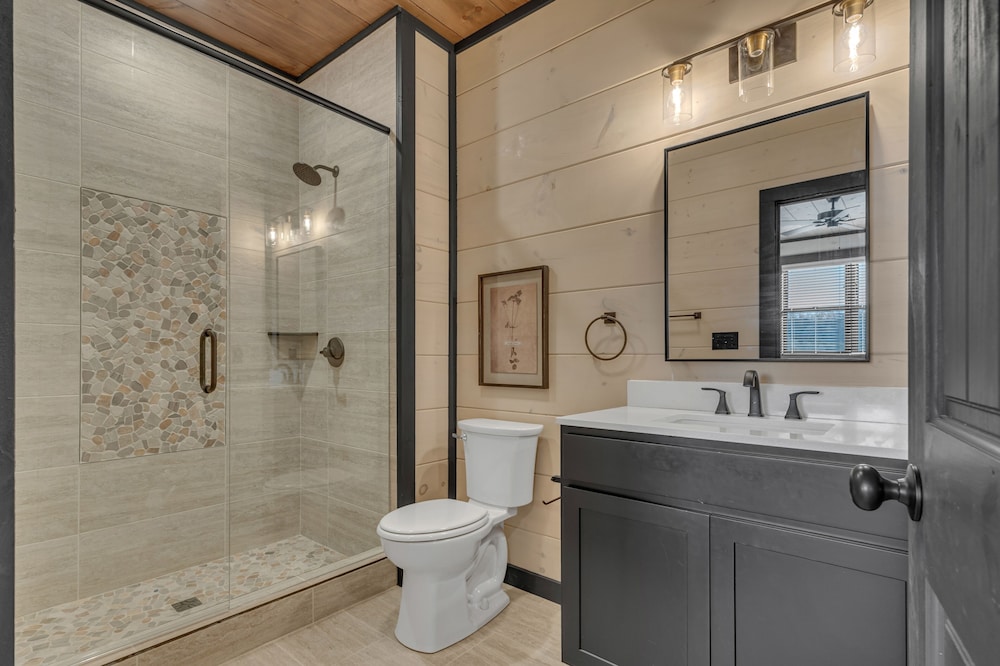 Cozy Cub Luxury Cabin Pigeon Forge