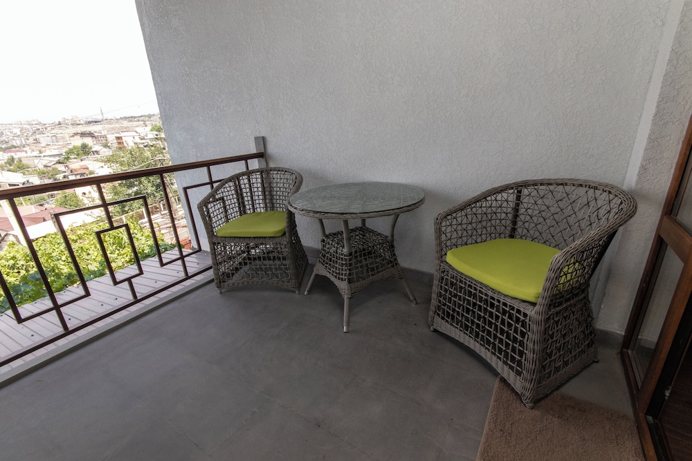 Hillside Guest House