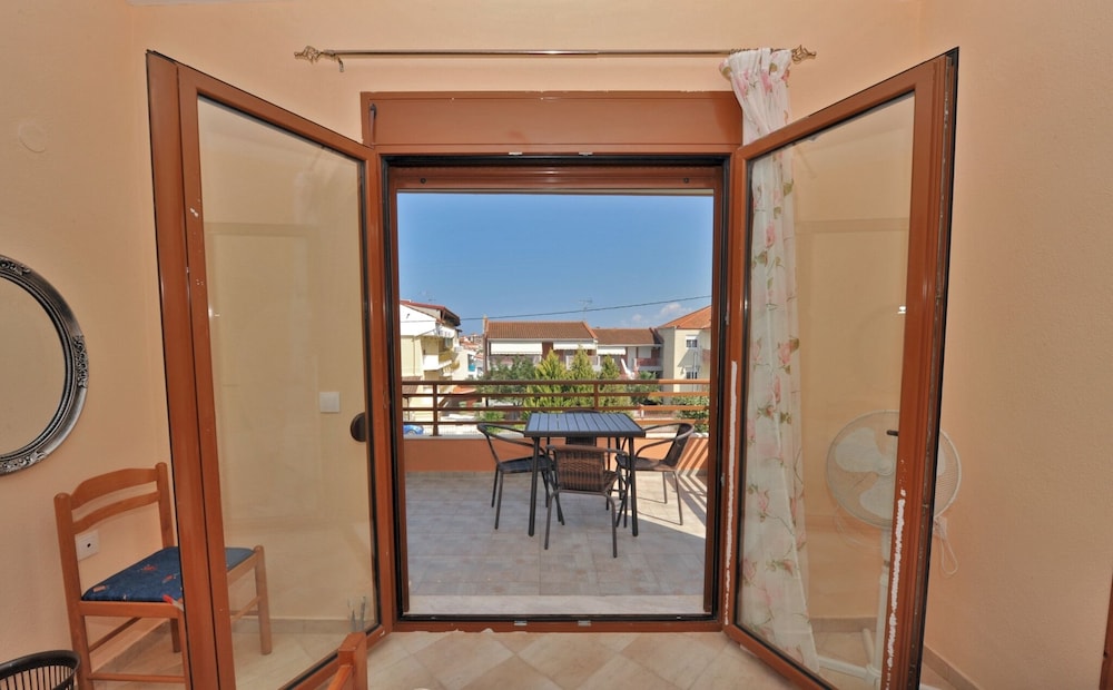 Marina Maisonette by Rentalspro