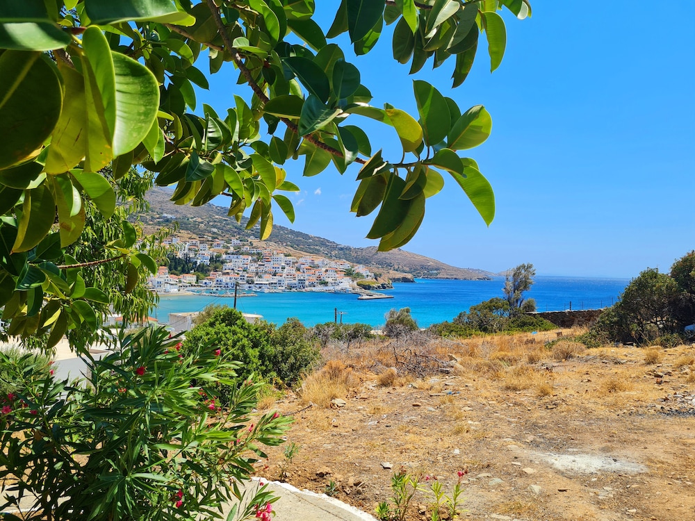 Cosy 1-bed Studio in Andros photo 5