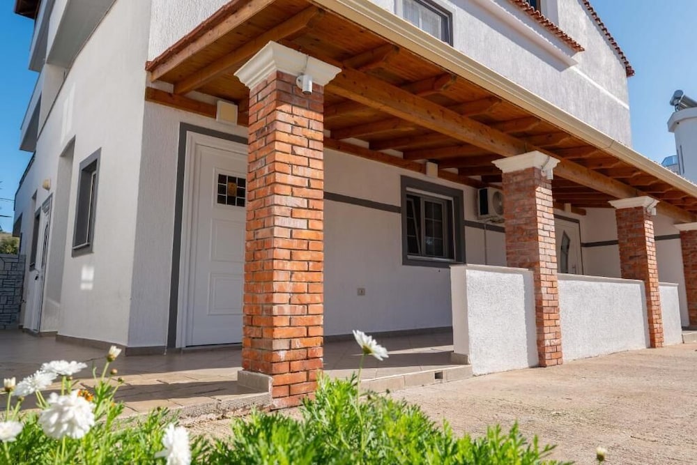 Aktea Apartments