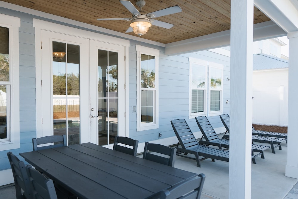 Enclave at Lyndell Lane by Avantstay Private Pool