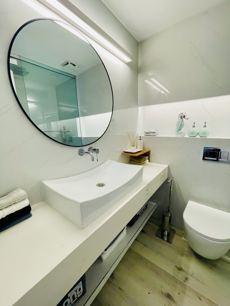 Carmel Holiday Apartments