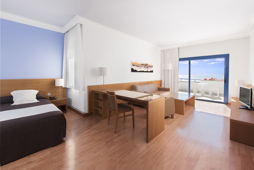 TUI BLUE Suite Princess - Adults Only