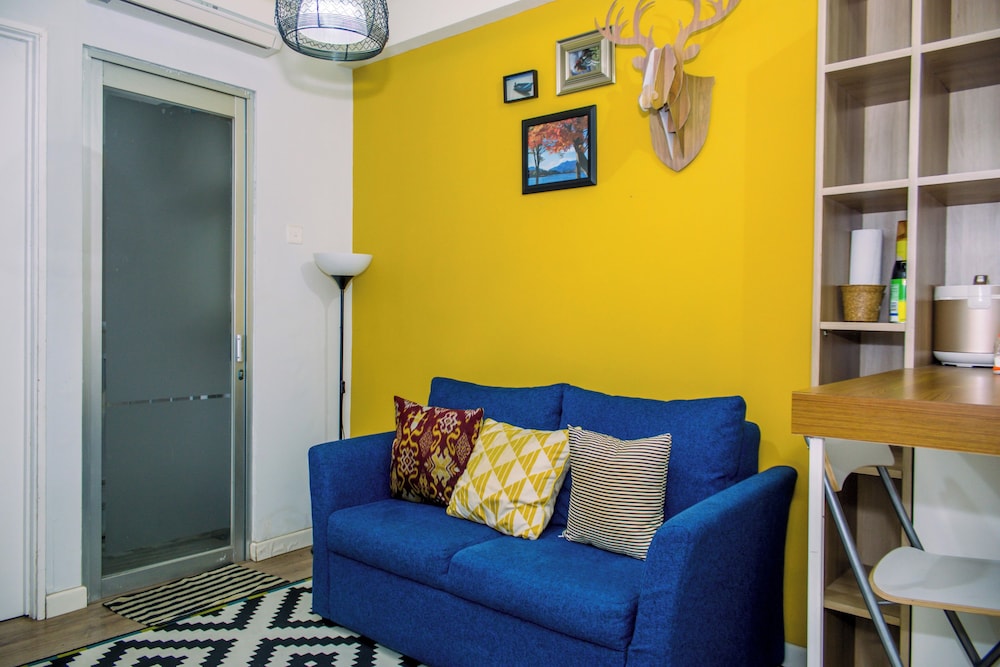 Cozy And Comfort 1Br With Walk In Closet At Pakubuwono Terrace Apartment