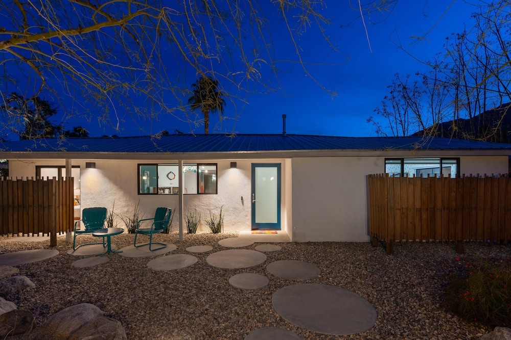Luxury 4-bedroom Home With Pool Spa Stunning Mountain Views