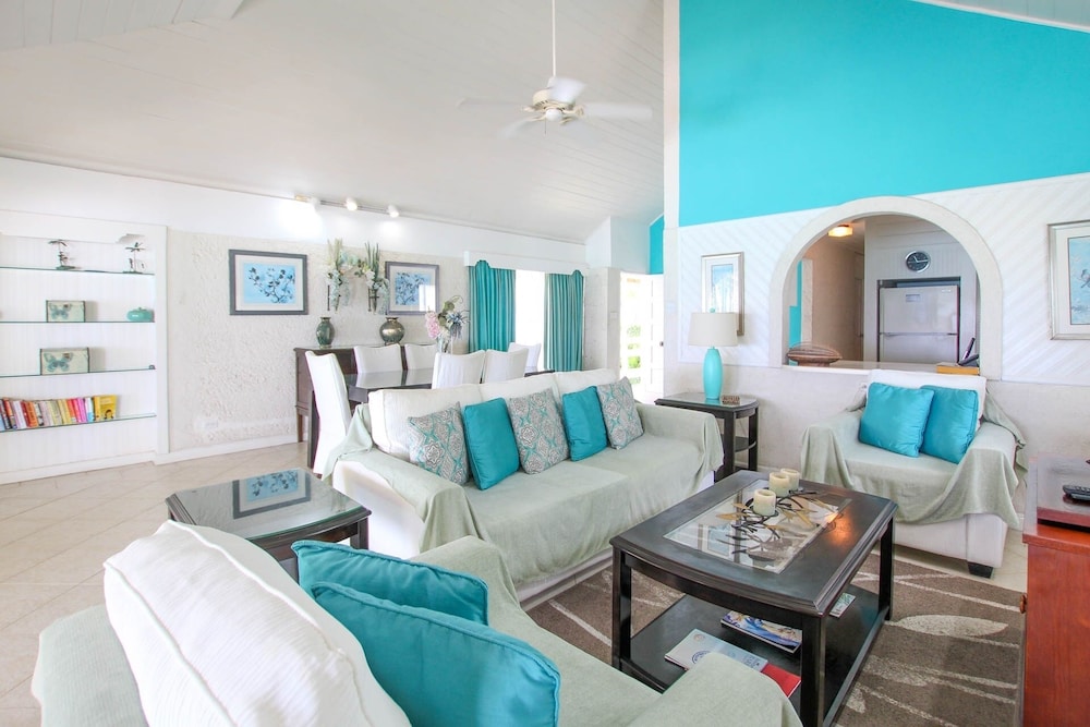 Bora Bora 4 Bedroom Home
