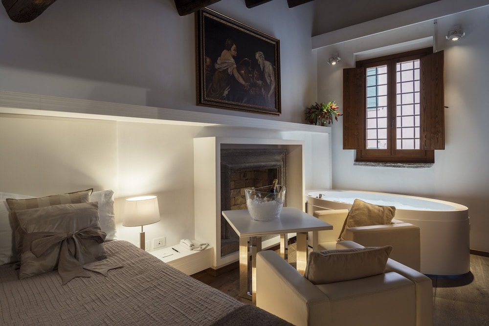 Gigli d'Oro Suite
