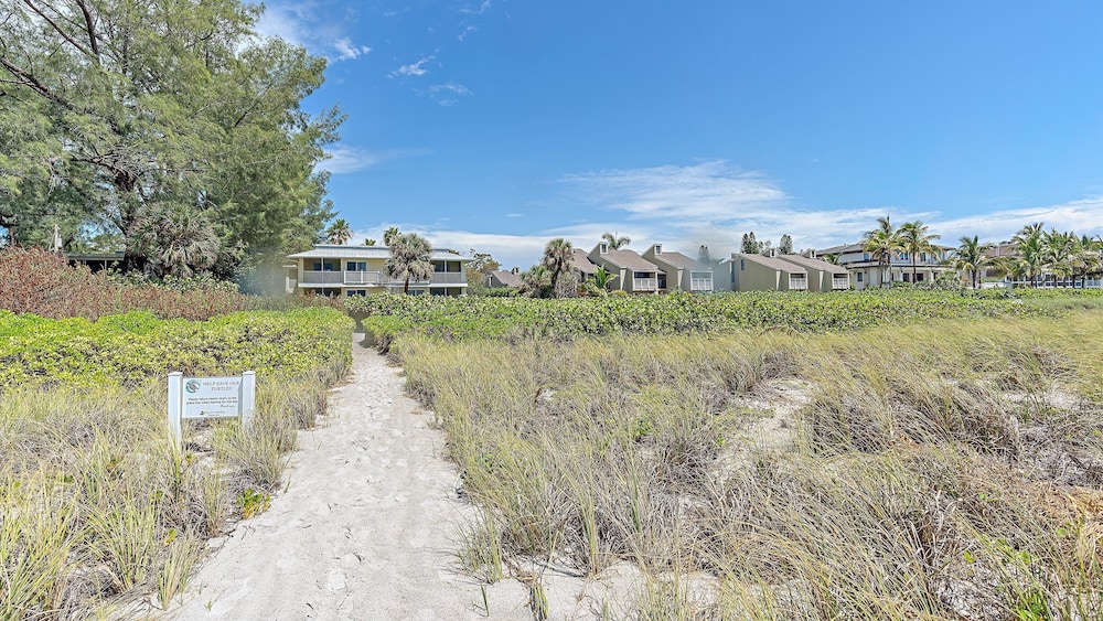 Beach Haven 2 Bedroom Condo