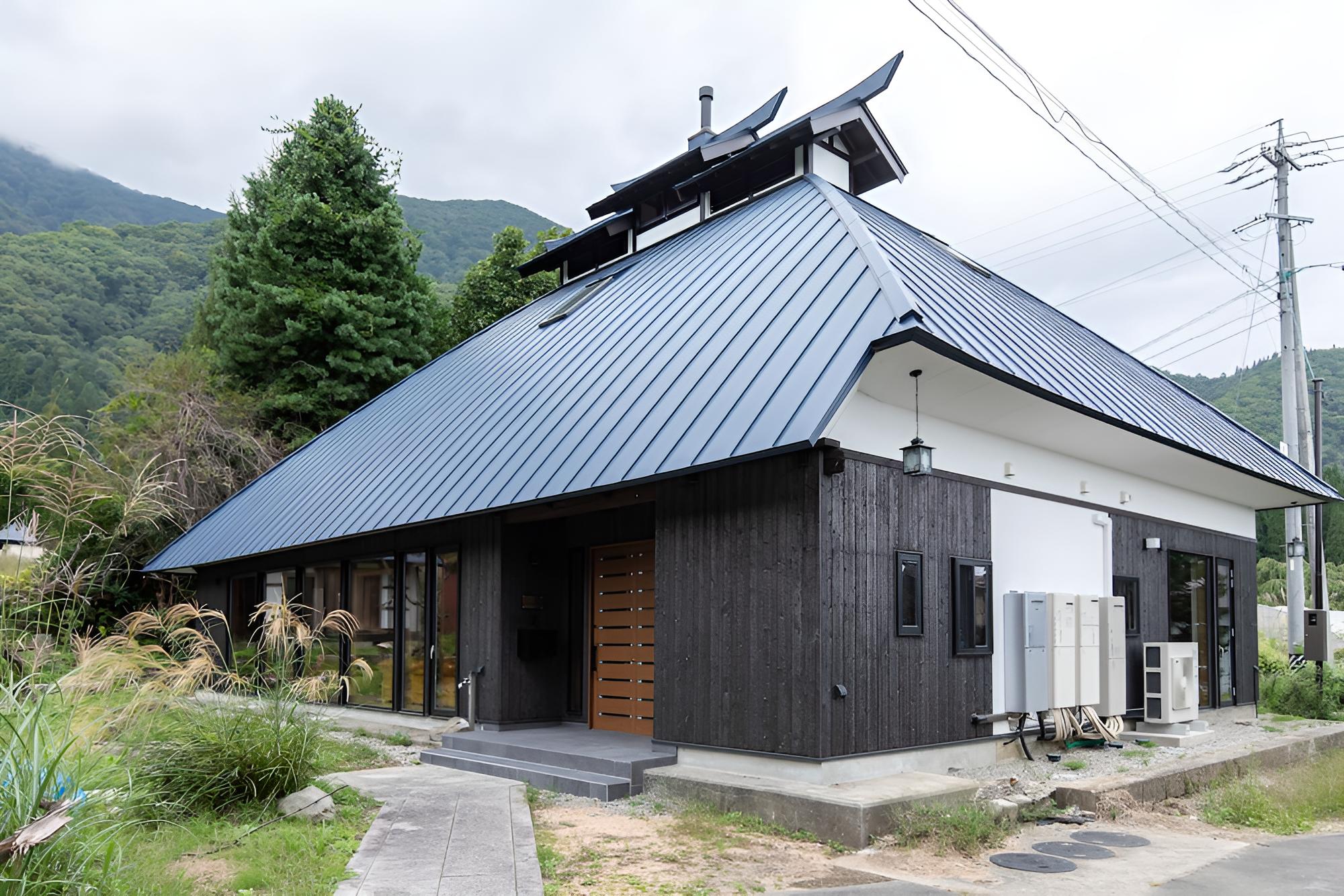 Tonbo House