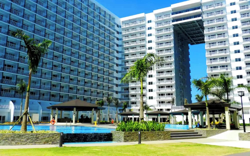 Urban Retreat at Shell Residences With Netflix 300mbps Wifi