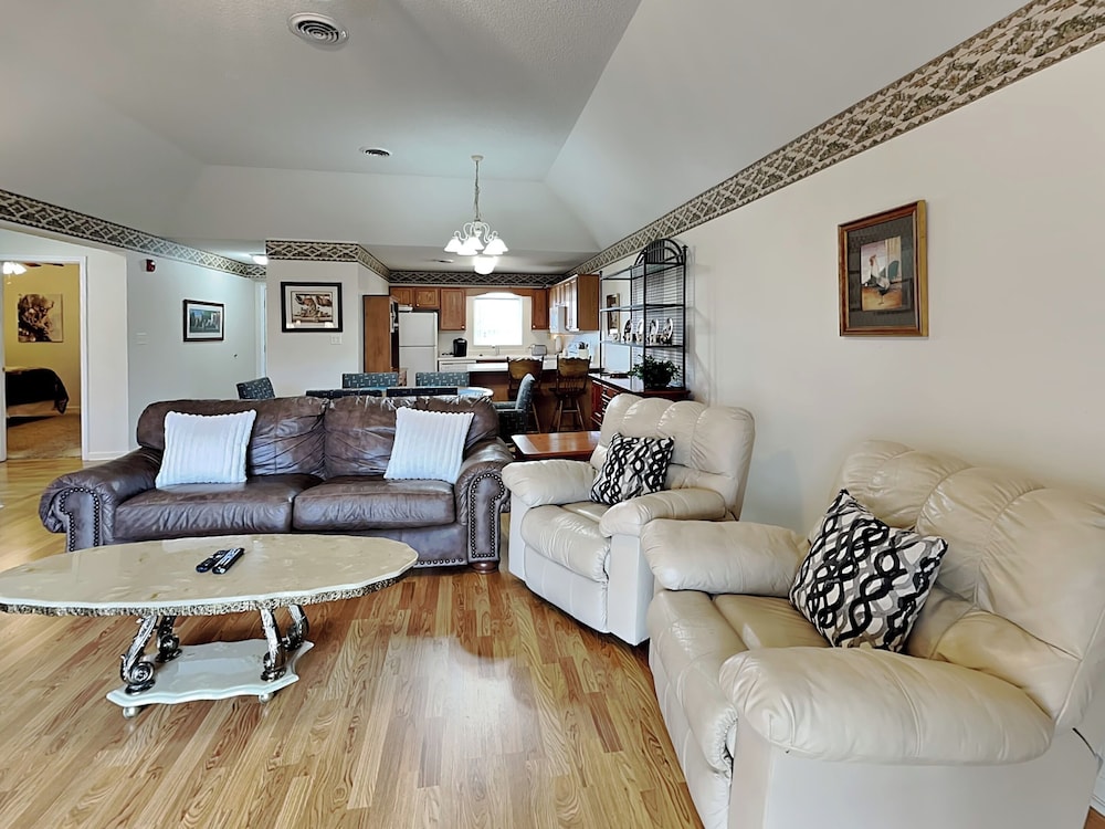 Hilltop Paradise by Jackson Mountain Rentals