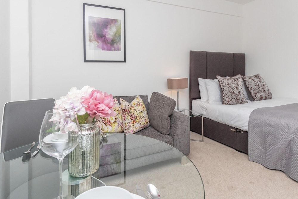 Hill Street Mayfair Apartments