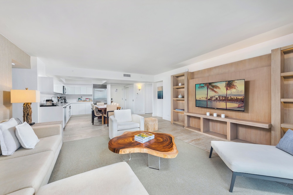 Luxury Vacation Rentals at 1 Hotel & Homes by LRMB