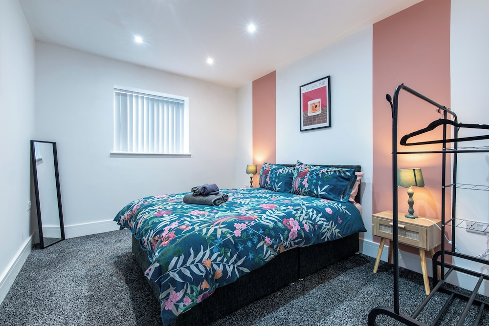Chapel Street Apartments