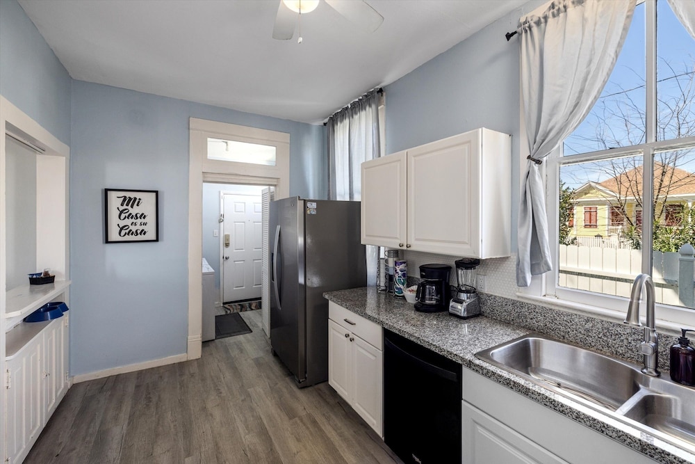 Seas The Breeze 4 Bedroom Home