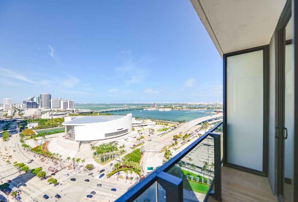 Bayfront Bliss Stunning Bay View Condo