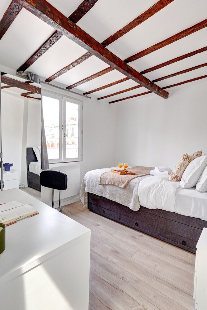 Chic 1BR Steps from Montorgueil