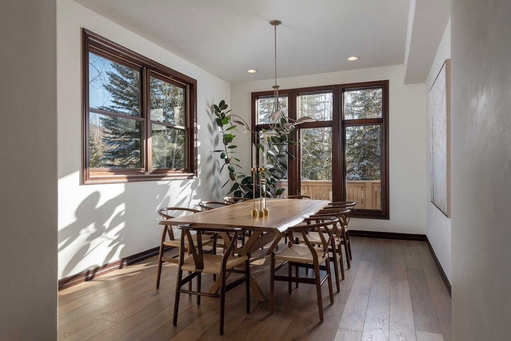 Cozy Edwards Retreat w/ Fireplace, Near Ski Resort Osprey Nest by Avantstay